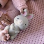 KIDS II INGENUITY GLODALICA ZA BEBE - SYLVI™ NATURAL 0-36M - Slika 6