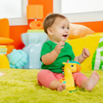 KIDS II BRIGHT STARTS ZVECKA/GLODALICA ZA BEBE - SAFARI ™ 0-36M - Slika 2