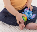 KIDS II BS DISNEY BABY IGRACKA STITCH TWIST FIDGET 17470 (3m+) - Slika 3